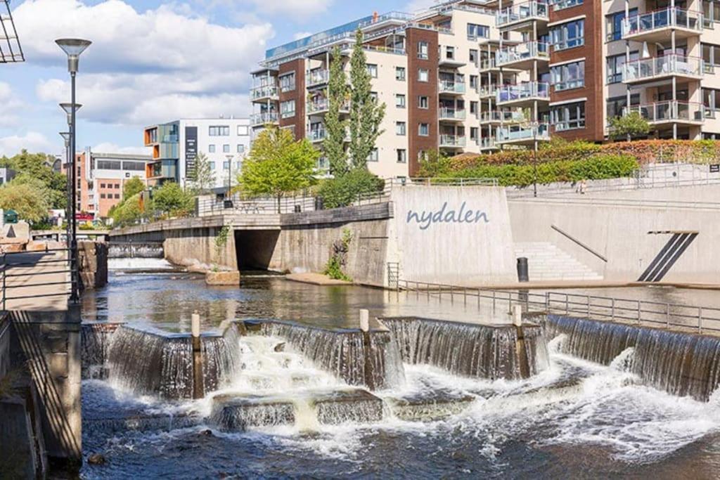 Apartamento Nydalen/Storo- Ved T-Banestasjon Oslo Exterior foto